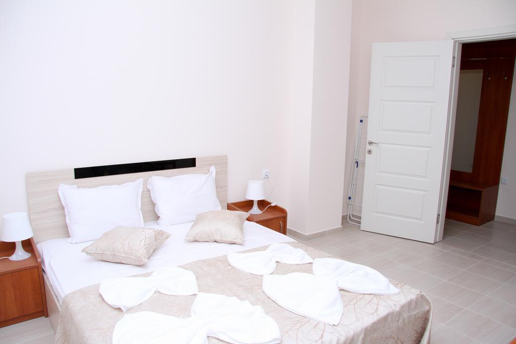 Capuccino Guest Apartments - Free Parking And Wi-Fi Sluneční pobřeží Exteriér fotografie