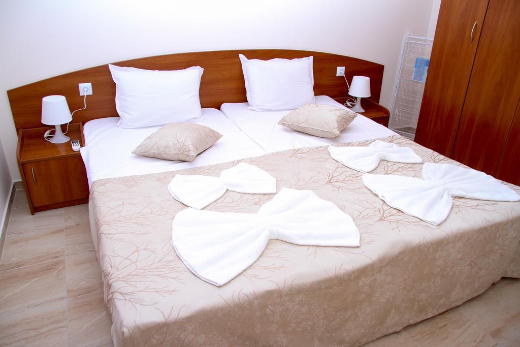 Capuccino Guest Apartments - Free Parking And Wi-Fi Sluneční pobřeží Exteriér fotografie