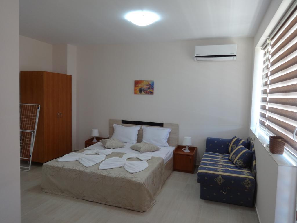 Capuccino Guest Apartments - Free Parking And Wi-Fi Sluneční pobřeží Exteriér fotografie