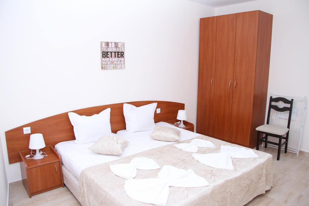 Capuccino Guest Apartments - Free Parking And Wi-Fi Sluneční pobřeží Exteriér fotografie